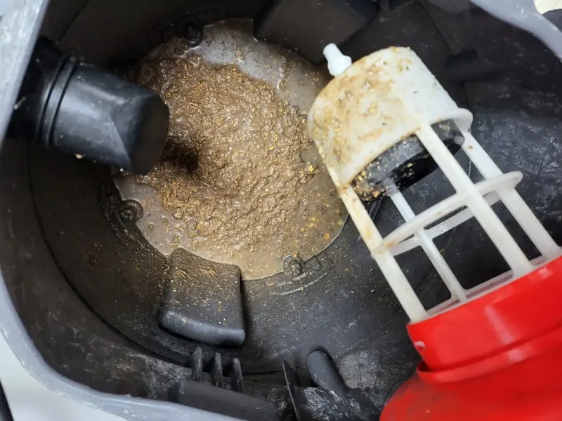 사상구 석션 통 안에 모인 음식물 찌꺼기
